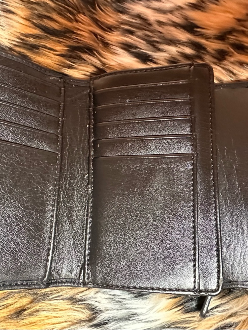 Coach Soho trifold wallet in black leather - Picture 8 of 9